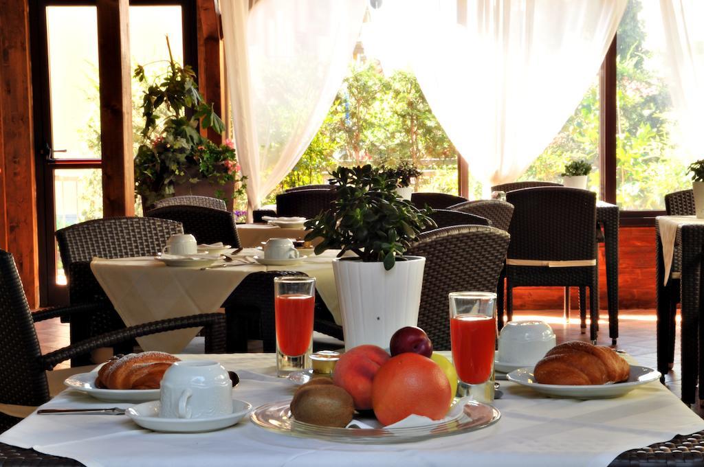 פבולו נל פריגניאנו Hotel Ferro Di Cavallo מראה חיצוני תמונה